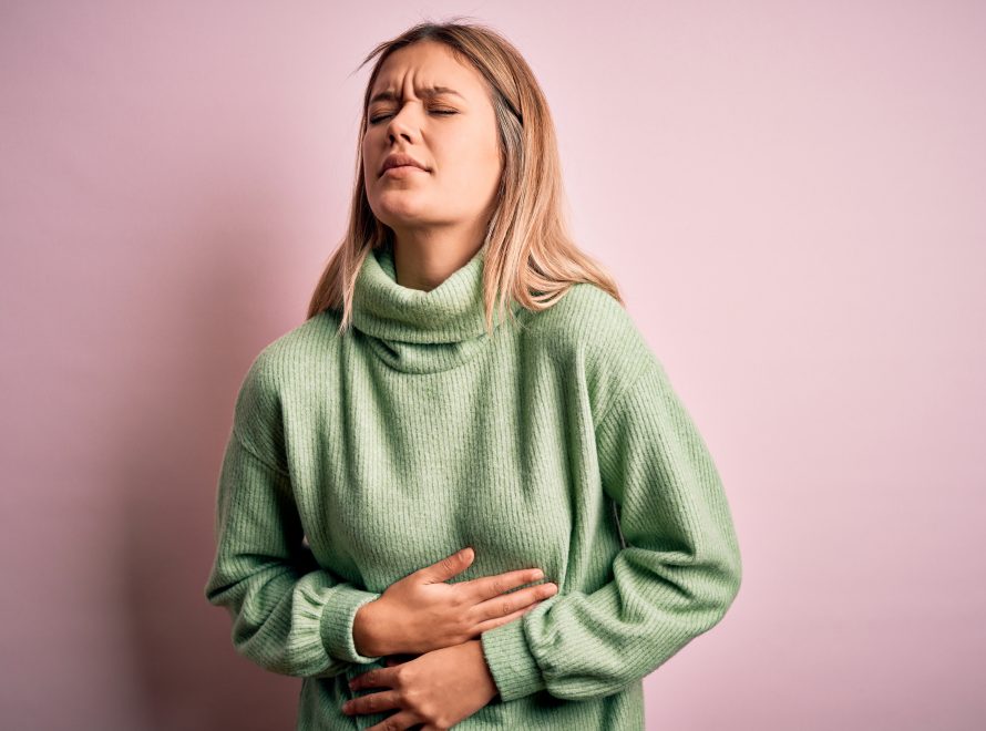 El dolor de estómago mayormente en ayunas es un síntoma frecuente del Helicobacter pylori